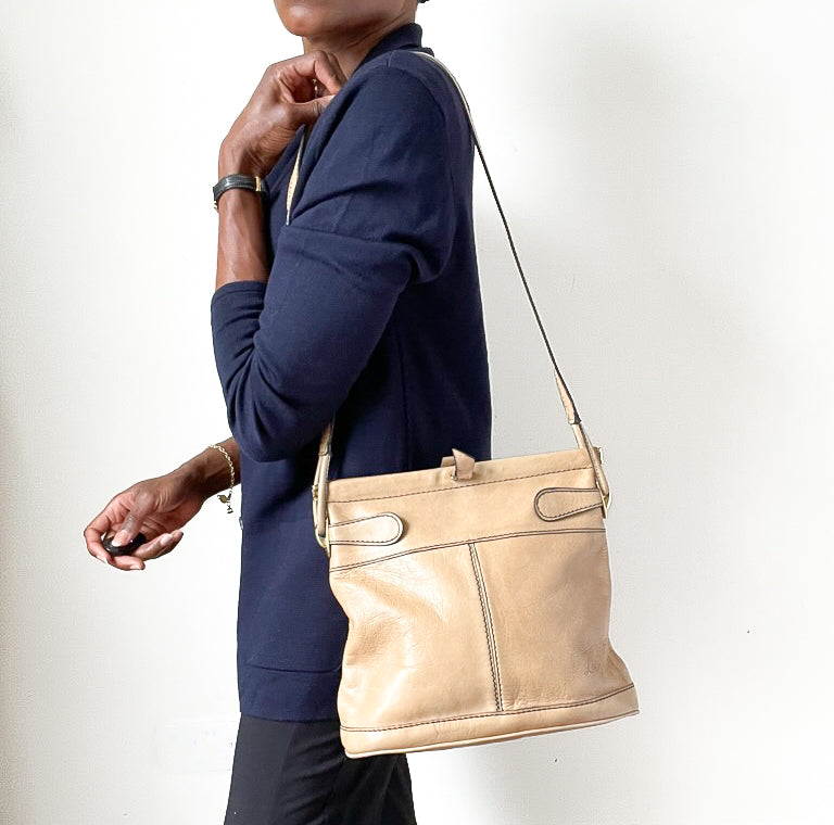Vintage 1980s Shoulder Bag - Light Beige Tan Leather - Lara’s - M / L