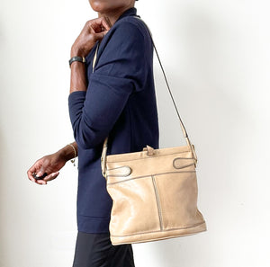 Vintage 1980s Shoulder Bag - Light Beige Tan Leather - Lara’s - M / L