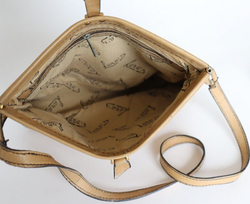 Vintage 1980s Shoulder Bag - Light Beige Tan Leather - Lara’s -  M / L