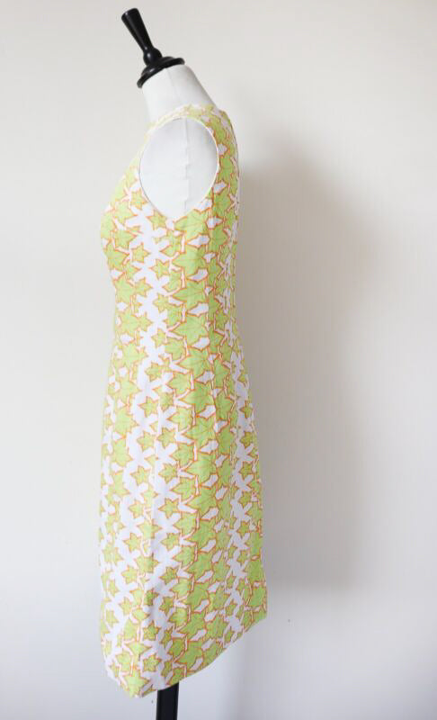 1960s Vintage Shift Dress - Fitted - Green Ivy Print - XS / UK 8