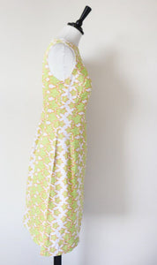 1960s Vintage Shift Dress - Fitted - Green Ivy Print - XS / UK 8