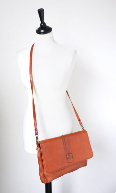 Tan Brown Leather Vintage Shoulder Bag - Palladium - 1980s  - Medium