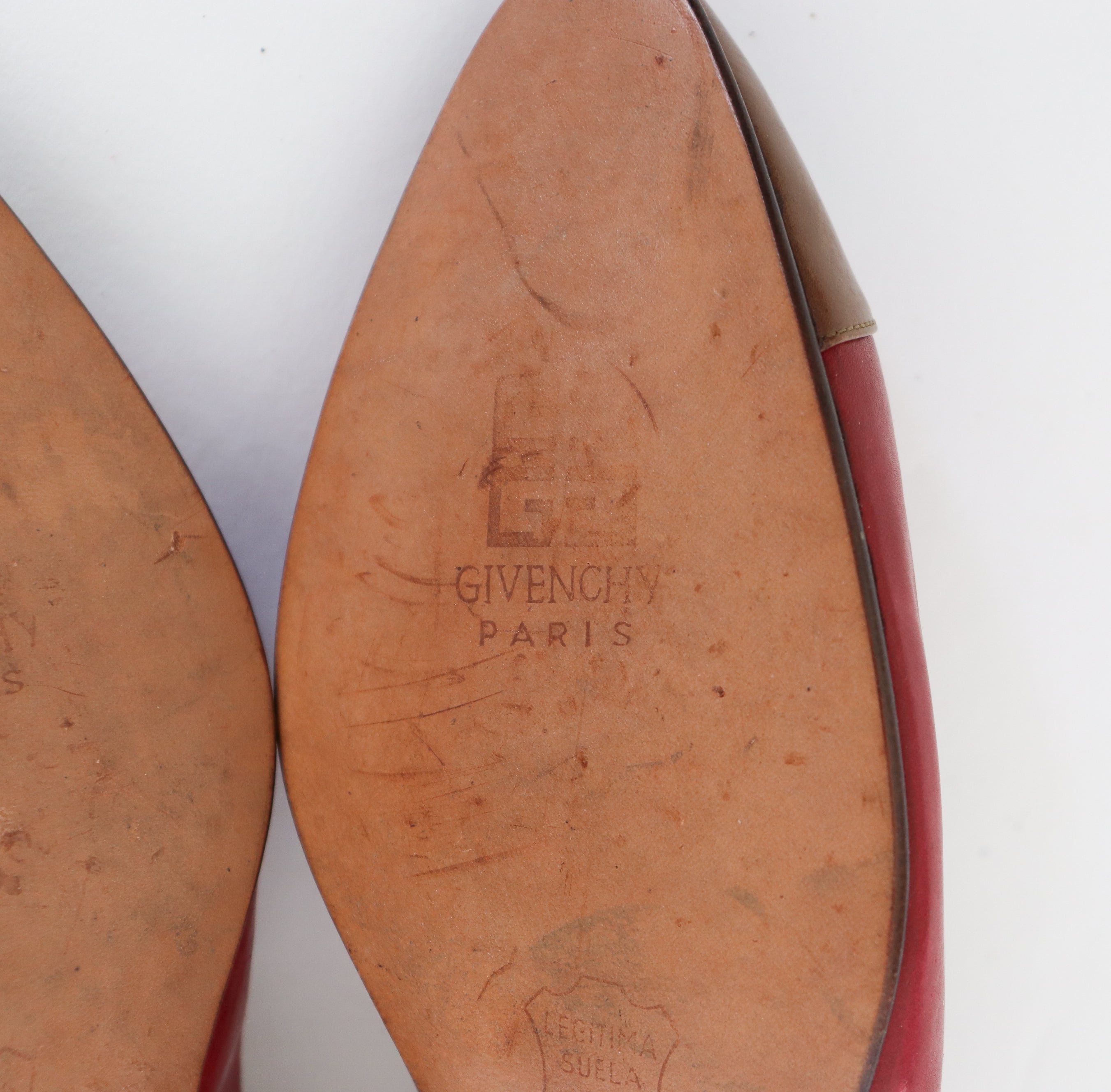 Givenchy Vintage Court Shoes - Spectator - Red / Brown  Leather - Fit 38 / UK 5
