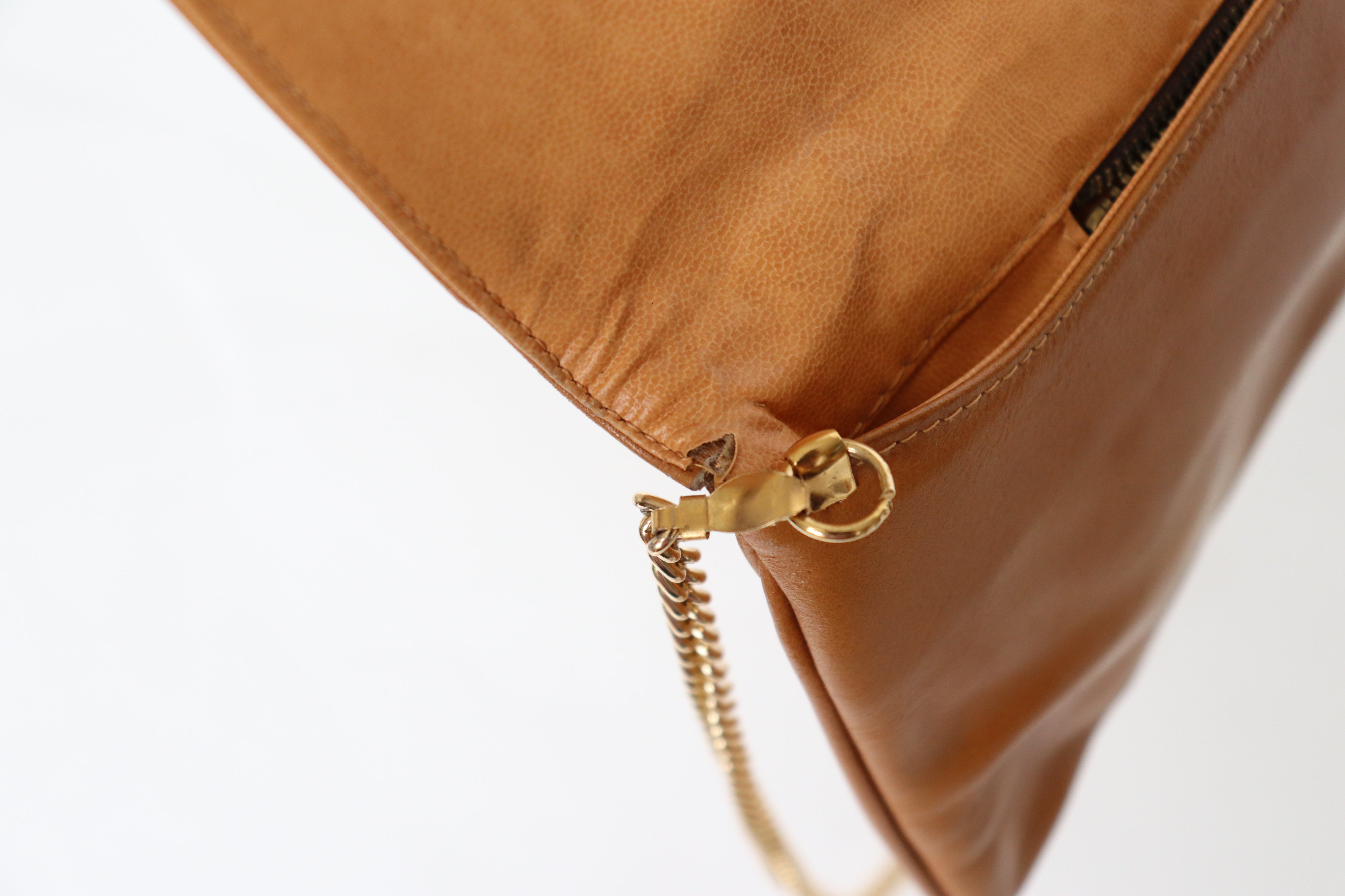 Vintage Clutch Bag - Chain Strap - Faux Leather - Caramel Tan Brown 1980s