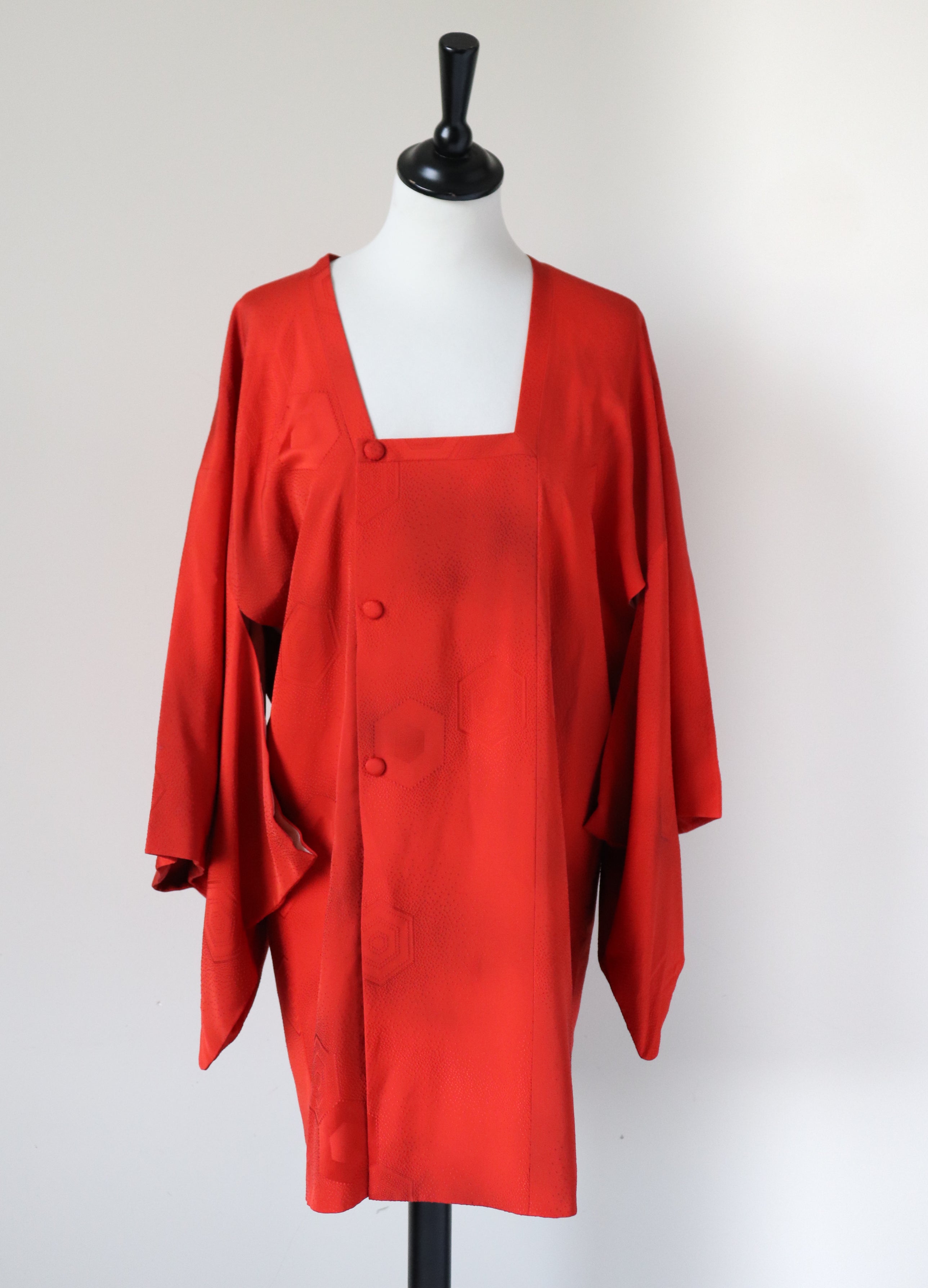 Red 100% Silk Japanese Haori Kimono - Double Breasted - Fit  L  - UK 14