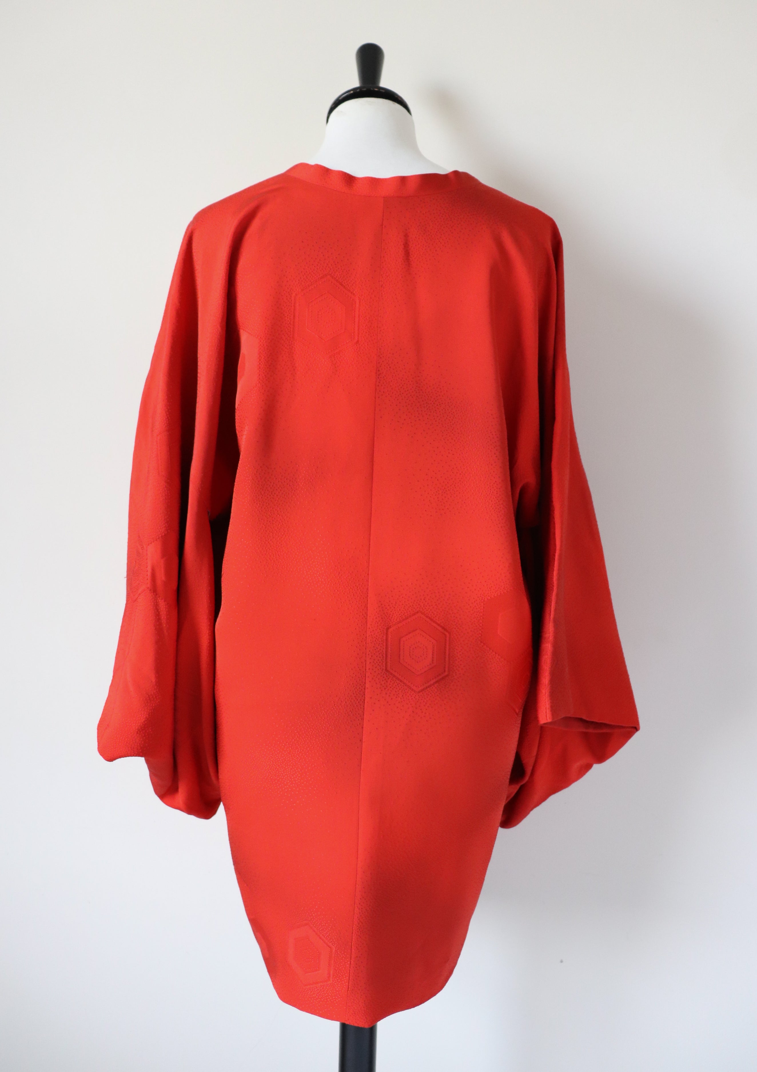 Red 100% Silk Japanese Haori Kimono - Double Breasted - Fit  L  - UK 14