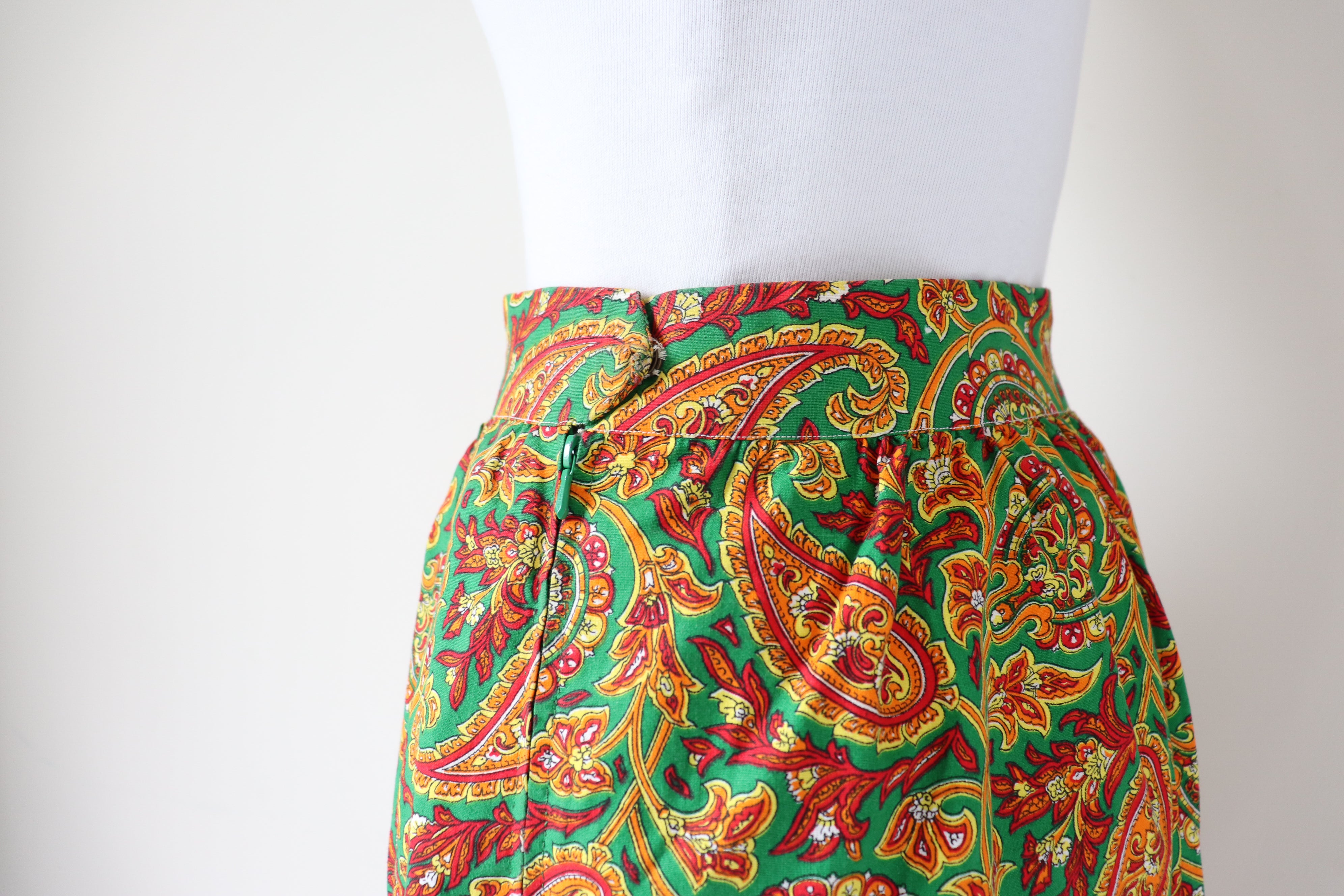 Vintage Maxi-Skirt - 1970s Green / Yellow Paisley  Cotton -XXS / XS - UK 6 / 8