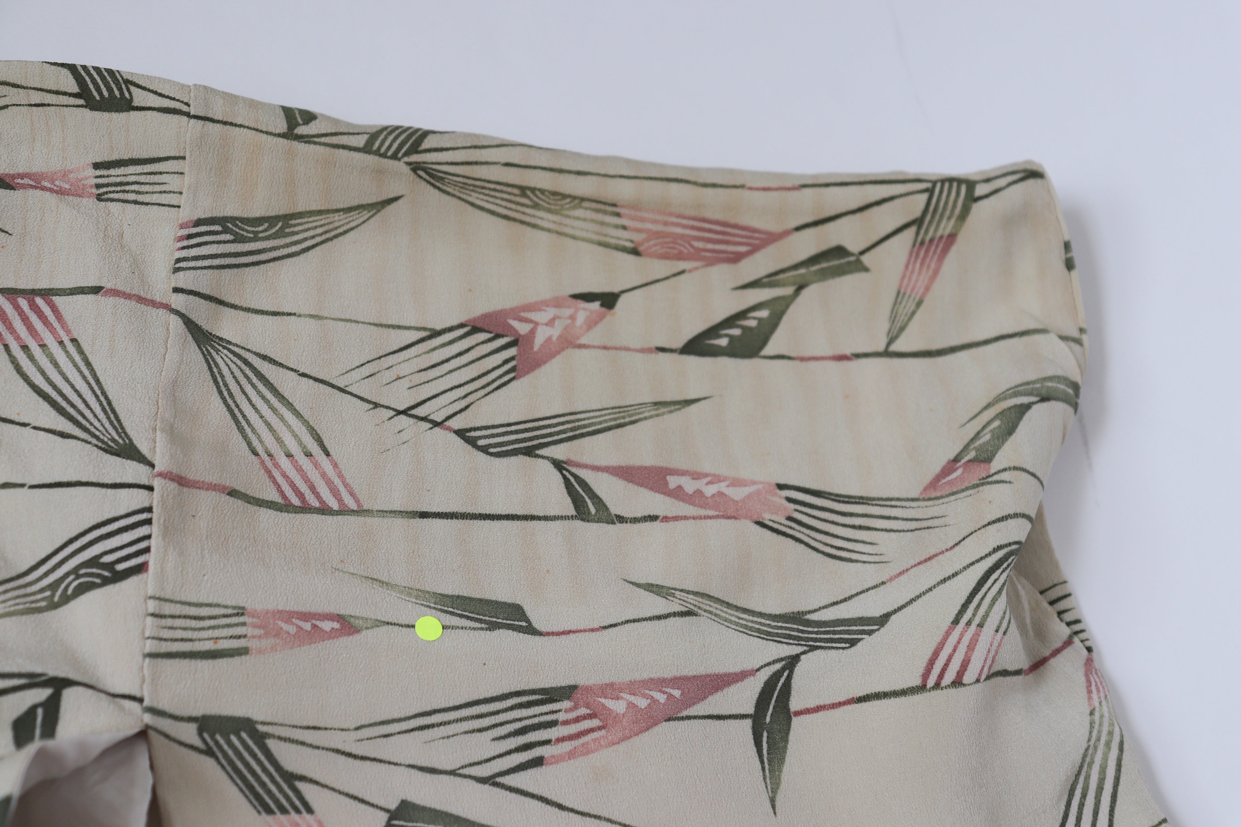 Japanese Handmade Silk Kimono - Cream  / Leaf Print - Fit S / M - UK 10 / 12