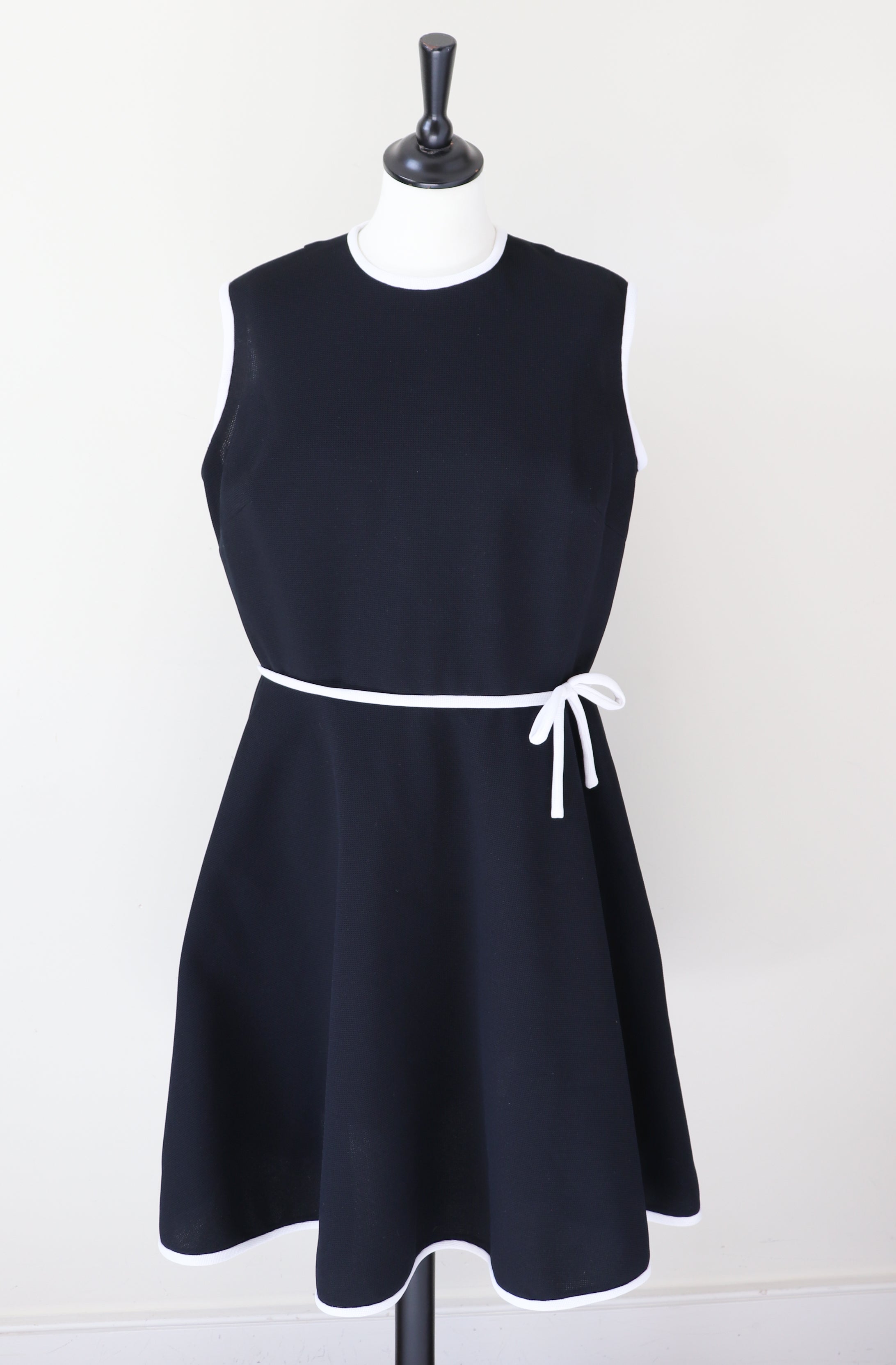 1960s Vintage Mod Dress - Tom Jones of Mayfair - Black / White - Fit L / UK 14