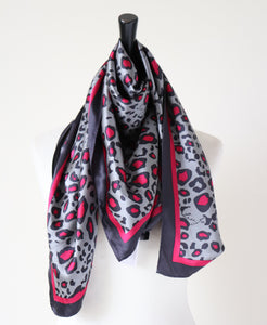 Liu Jo Leopard Print Silk Scarf - Grey / Pink  -  90 x 90 - LARGE