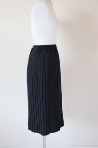 Black Pleated Vintage Skirt - Elastic Waist - S / UK 10