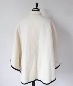 Short Vintage Cape - Richard Shops - Cream Wool - Vintage 1980 - Fit  M / UK 12