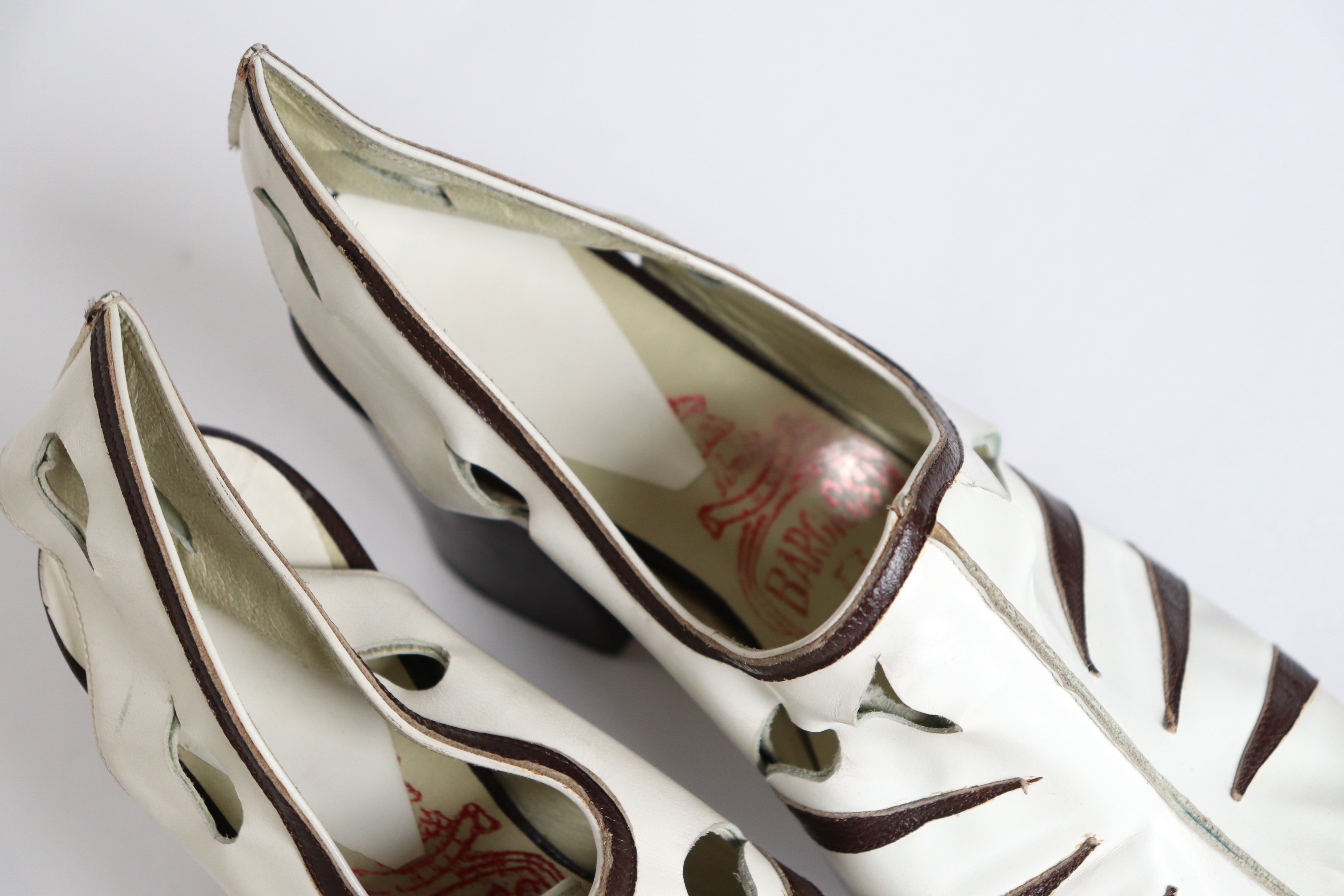 Vintage 1970s Platform Slingback Shoes - Bargess - White / Brown Leather - Fit 38 / UK 5