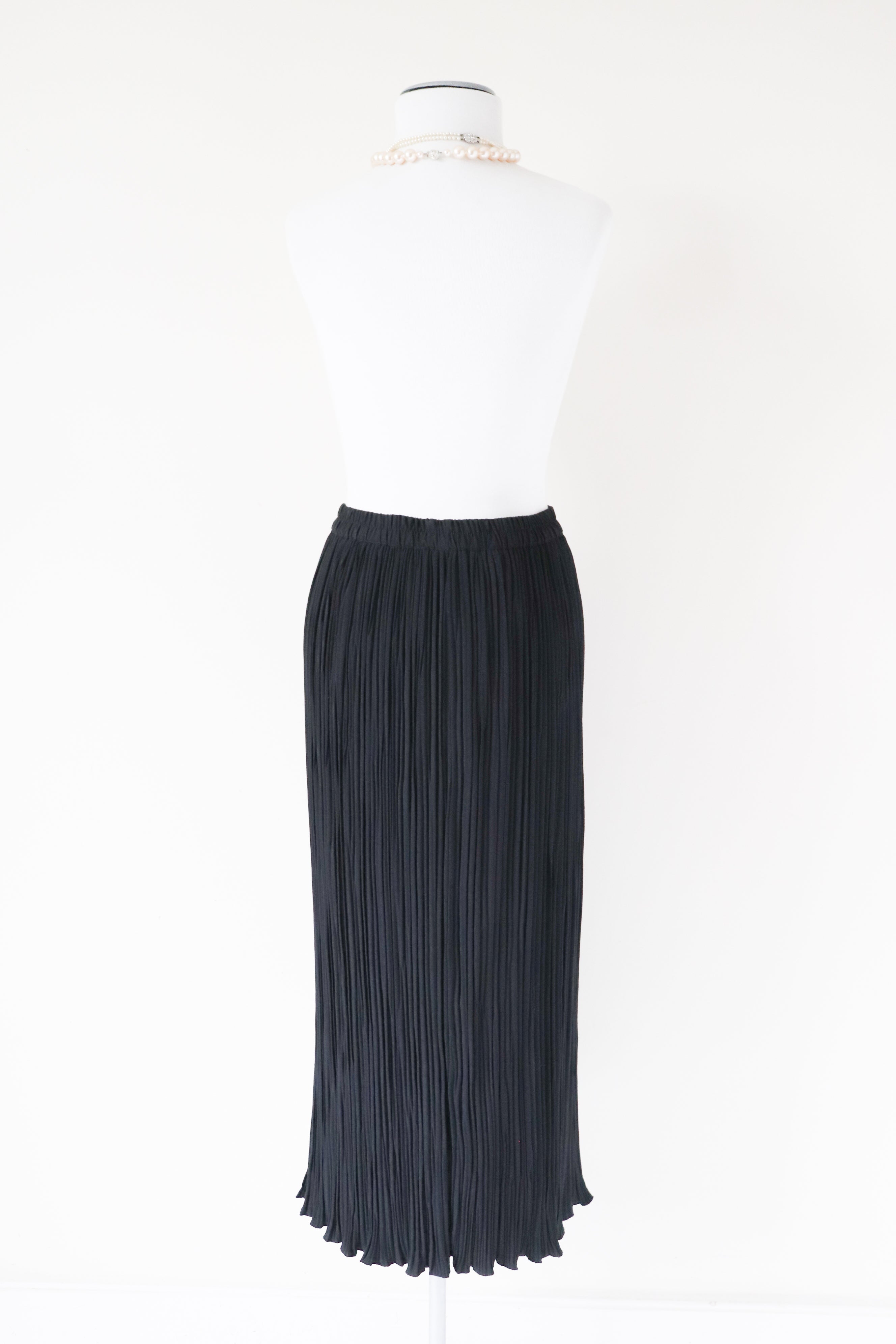 Pleated Black Midi Skirt - Polyester - Vintage 1990s - Upper Class - L / UK 14