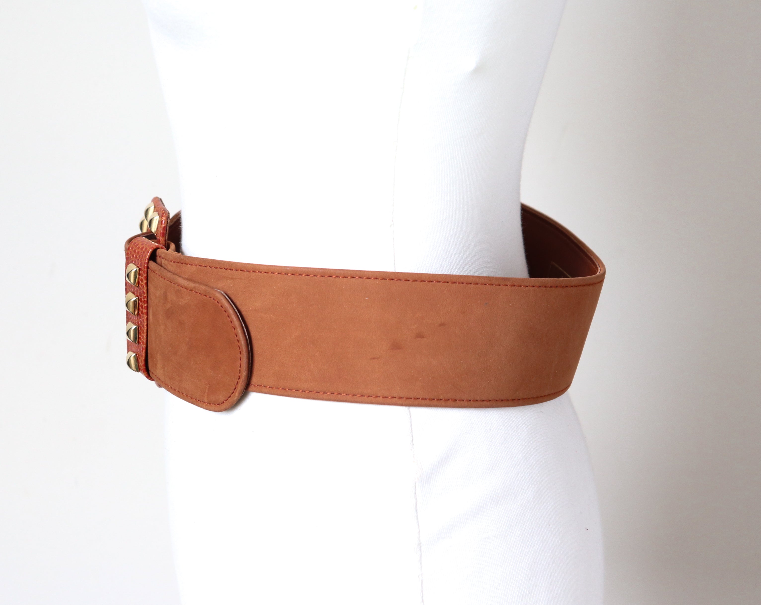 Wide Tan Leather Studded Belt - Mondi 1980s Vintage - Small