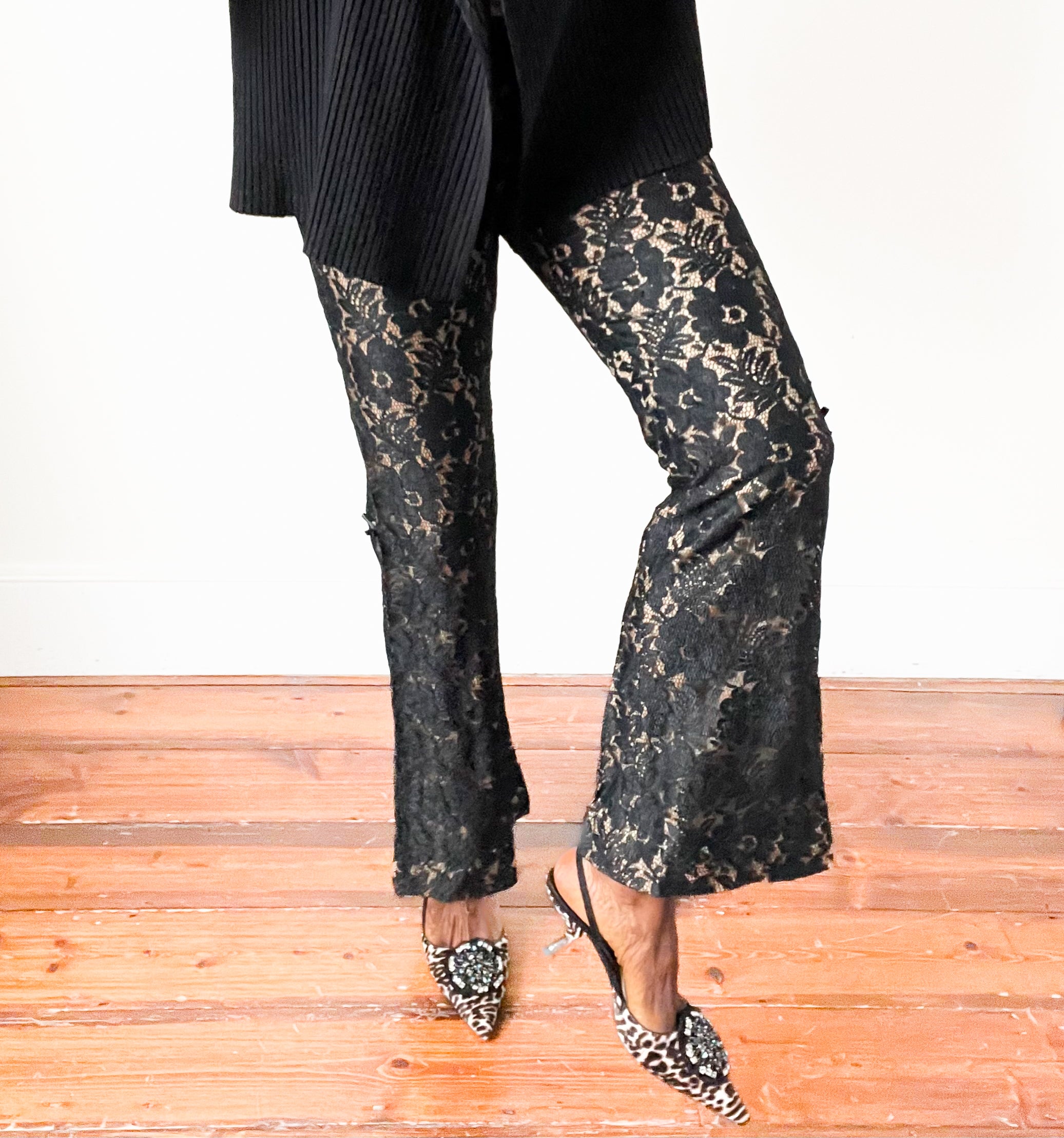 Lace Trousers Black - Kick Flare - Low Rise - ANGEL - Label 44 - Fit S /  UK 10