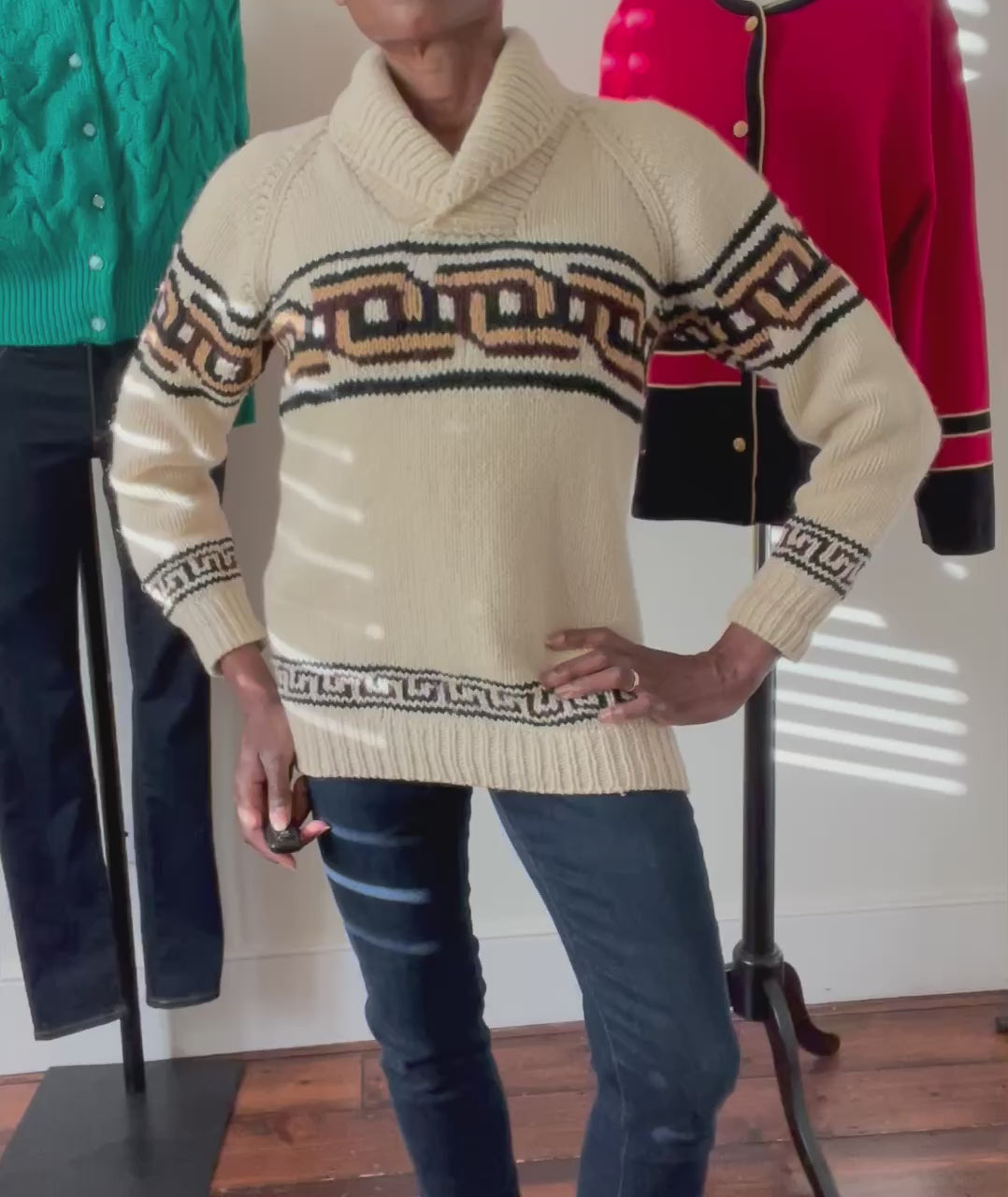 Vintage 1970s Hand Knit Wool Jumper - Peruvian Style - Cream - UK 10 / 12
