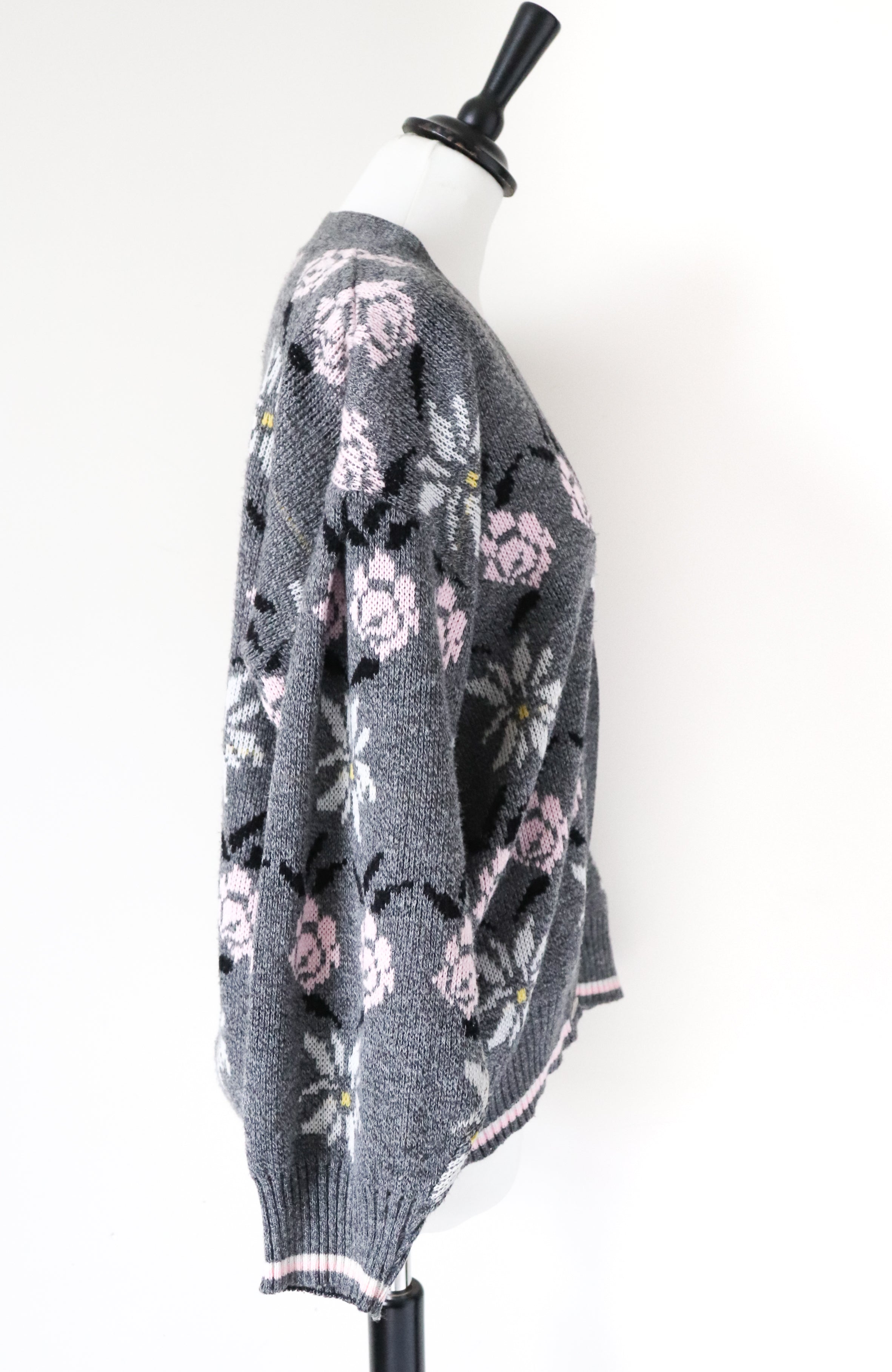 Vintage Cardigan - Grey / Pink Floral - Acrylic - Oversized M / L - UK 12 / 14
