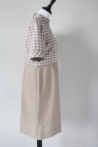 1960s Vintage Shift Dress - Cream / Beige Houndstooth Check - Empire Waist -  M / UK 12