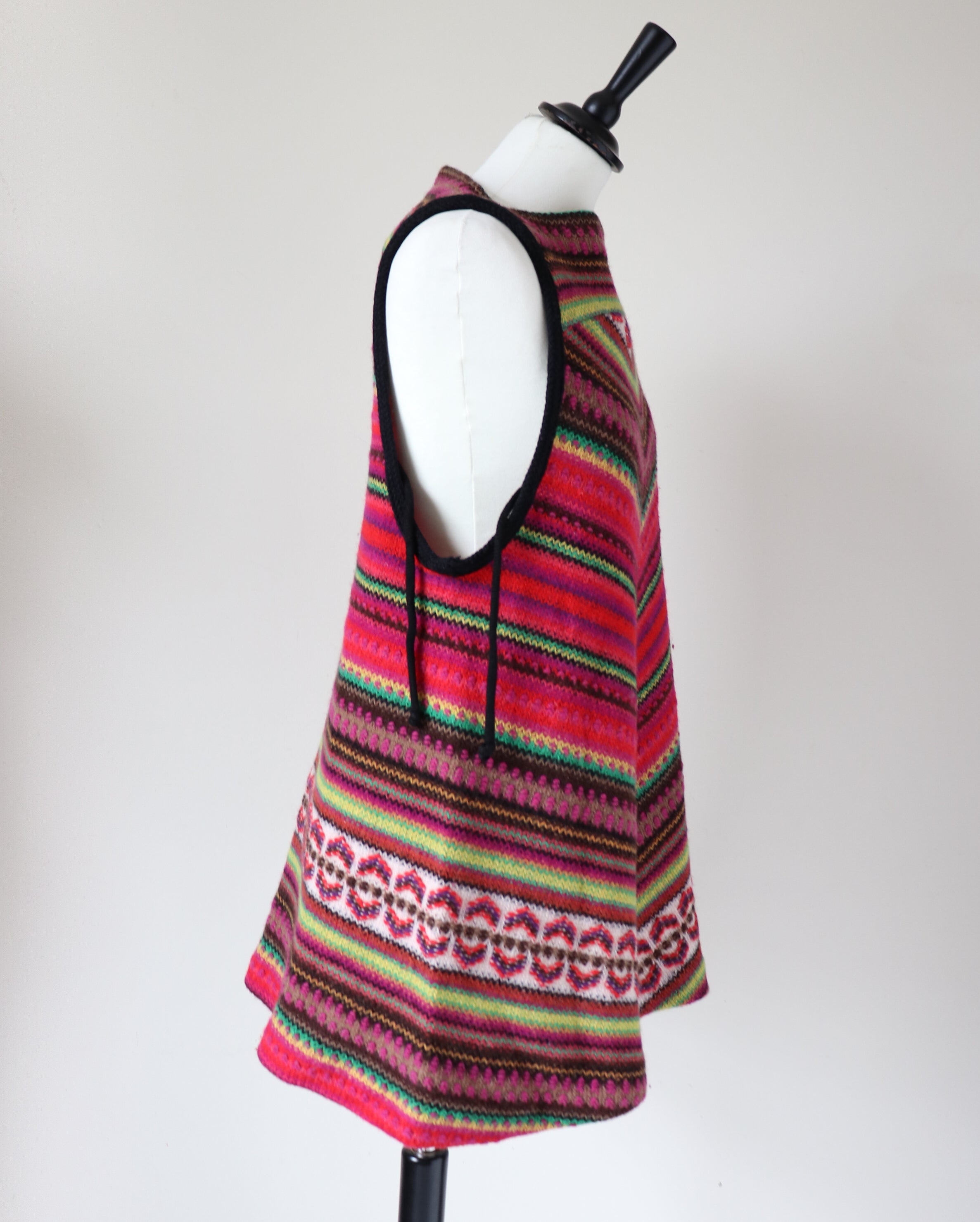 Vintage 1970s knitted tabard / tunic / dress - FairIsle - S / M - UK 10 / 12
