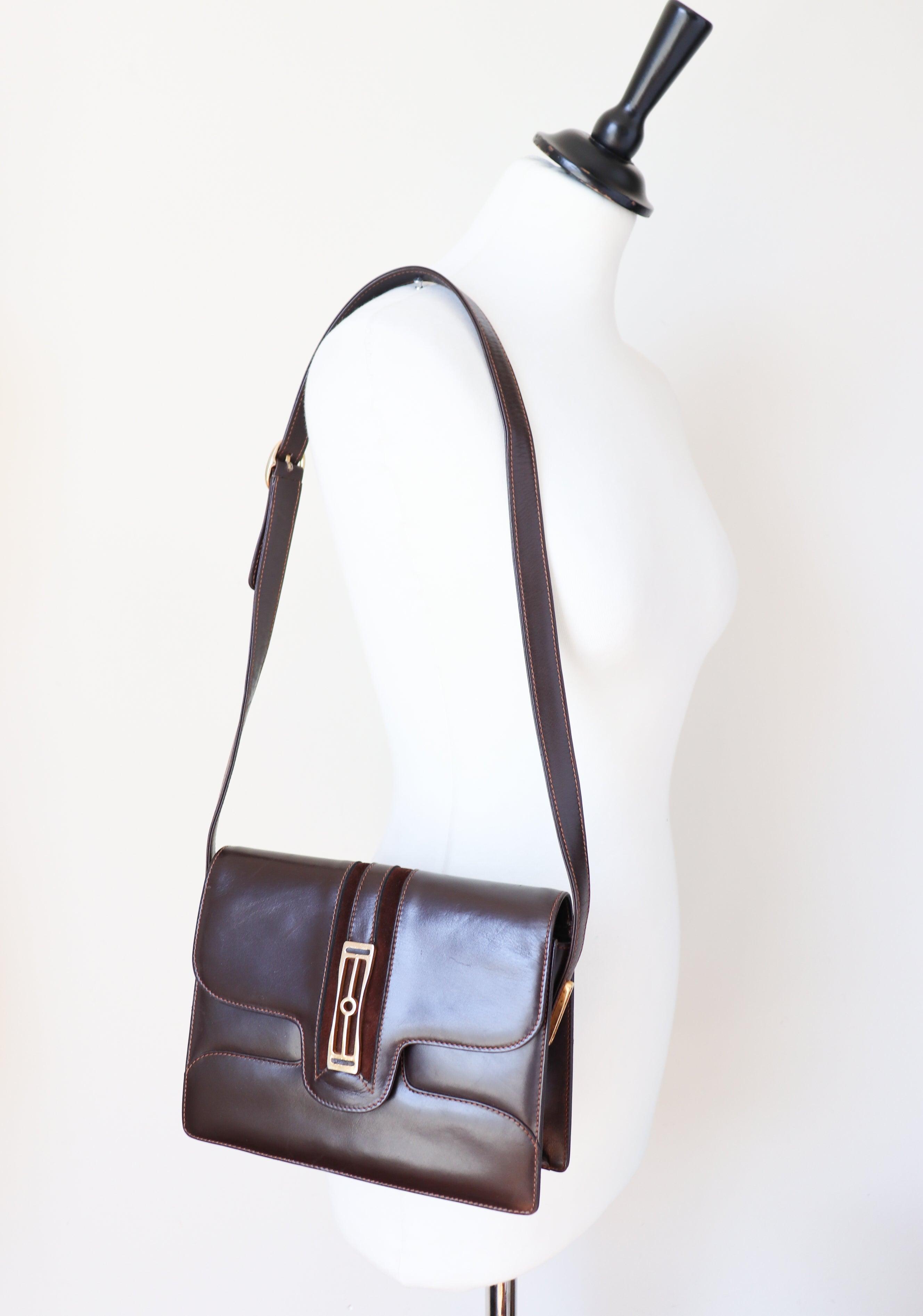 1980s Vintage Shoulder Bag - Brown Leather - Small