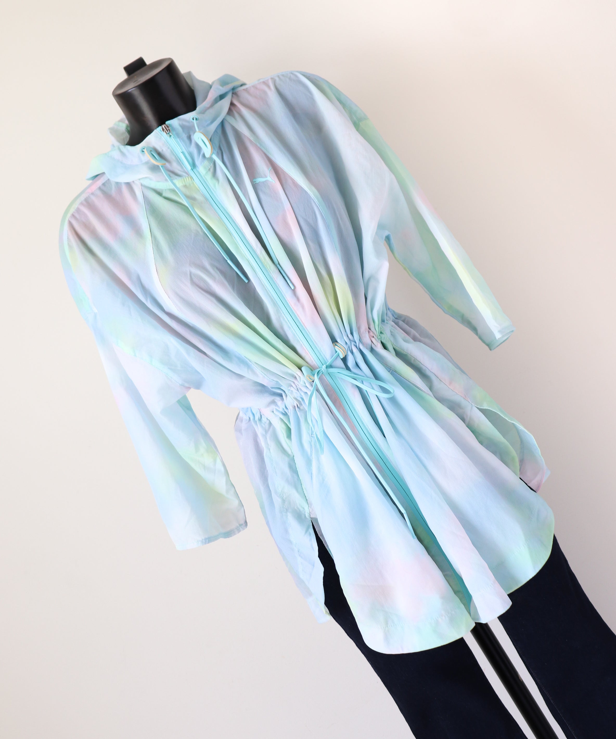 Puma Womens EVO Windbreaker Windrunner Anorak Jacket M L Fit UK Marshmallow Mountain
