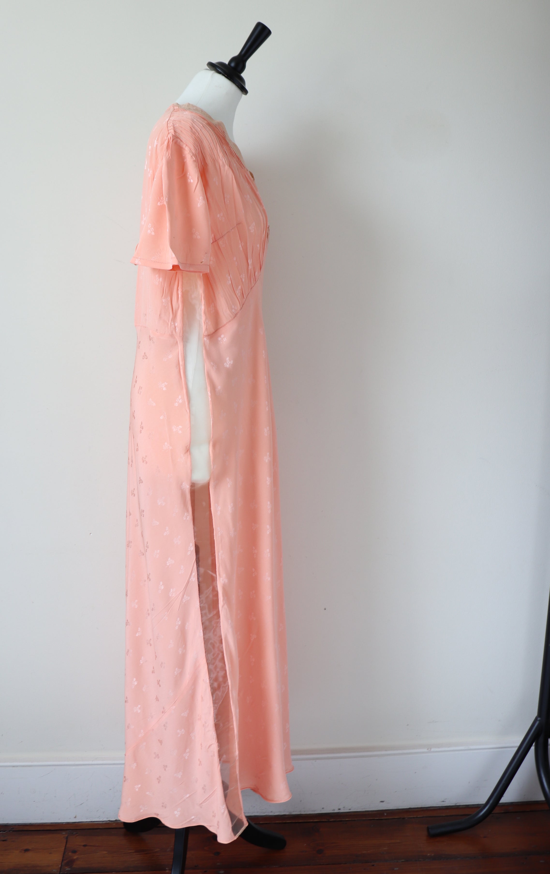 Vintage 1940s / 1950s Maxi Nightdress / Evening Dress - Salmon Pink - M / UK 12