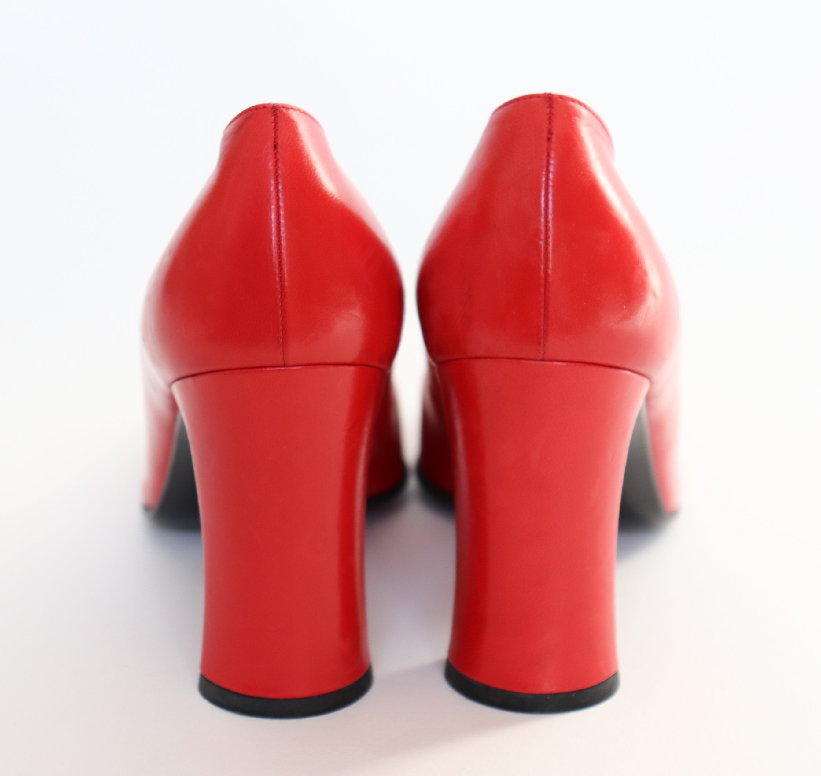 Pollini Vintage Heel Pumps - Red Leather - 1990s - 38 / UK 5