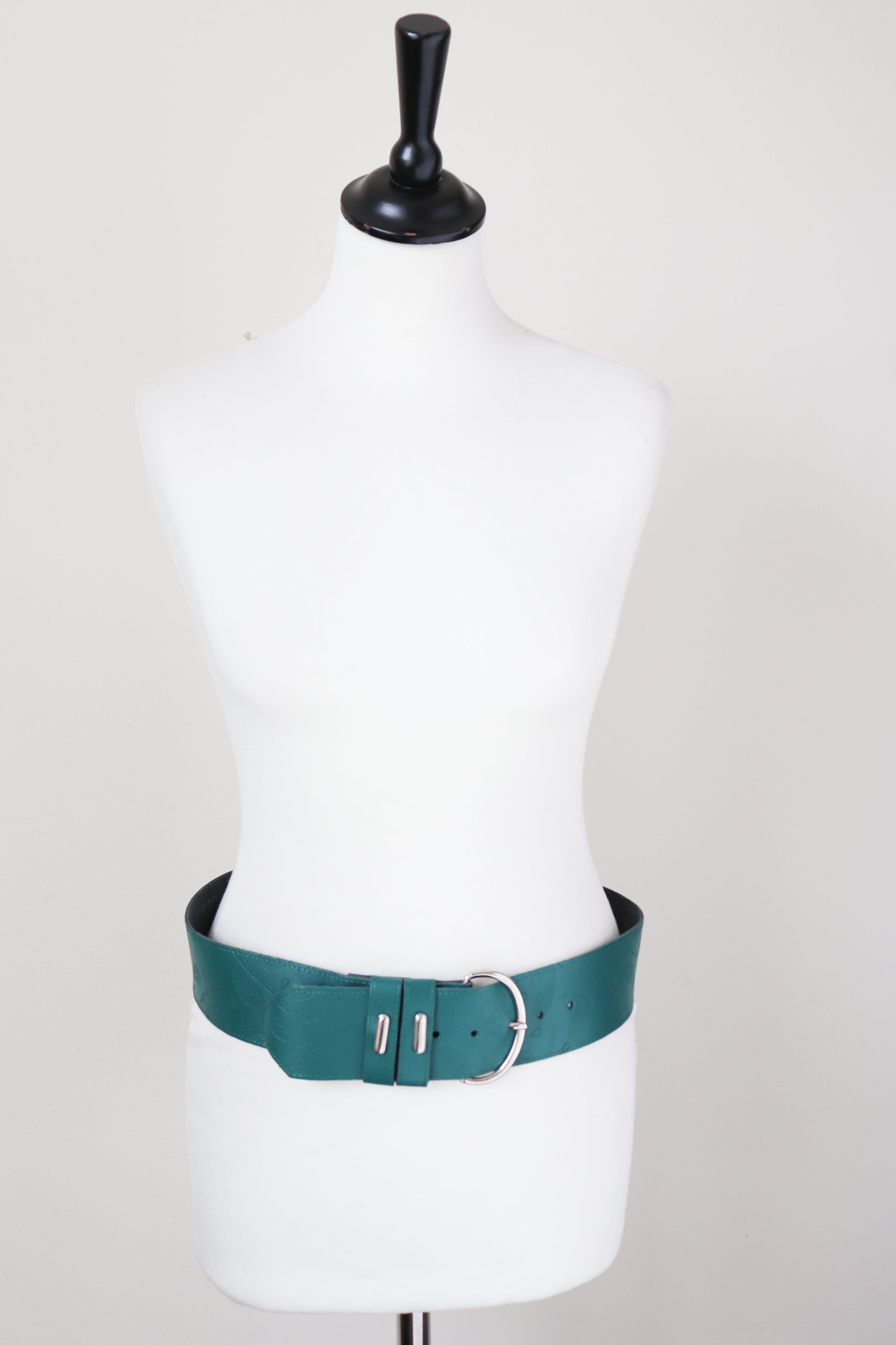 Green Leather 1980s Vintage Belt - Wide - Paisley Embossed - Medium