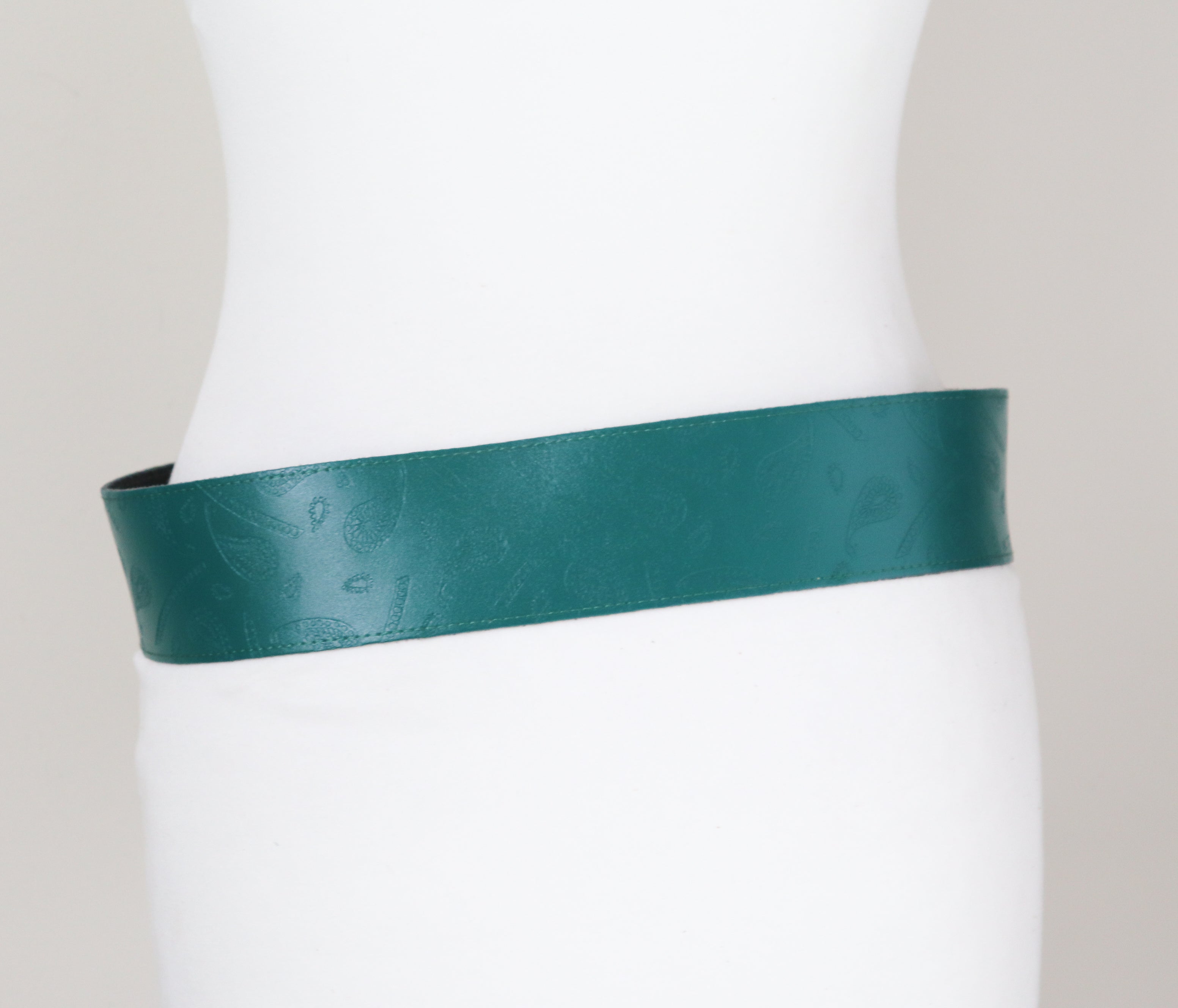 Green Leather 1980s Vintage Belt - Wide - Paisley Embossed - Medium