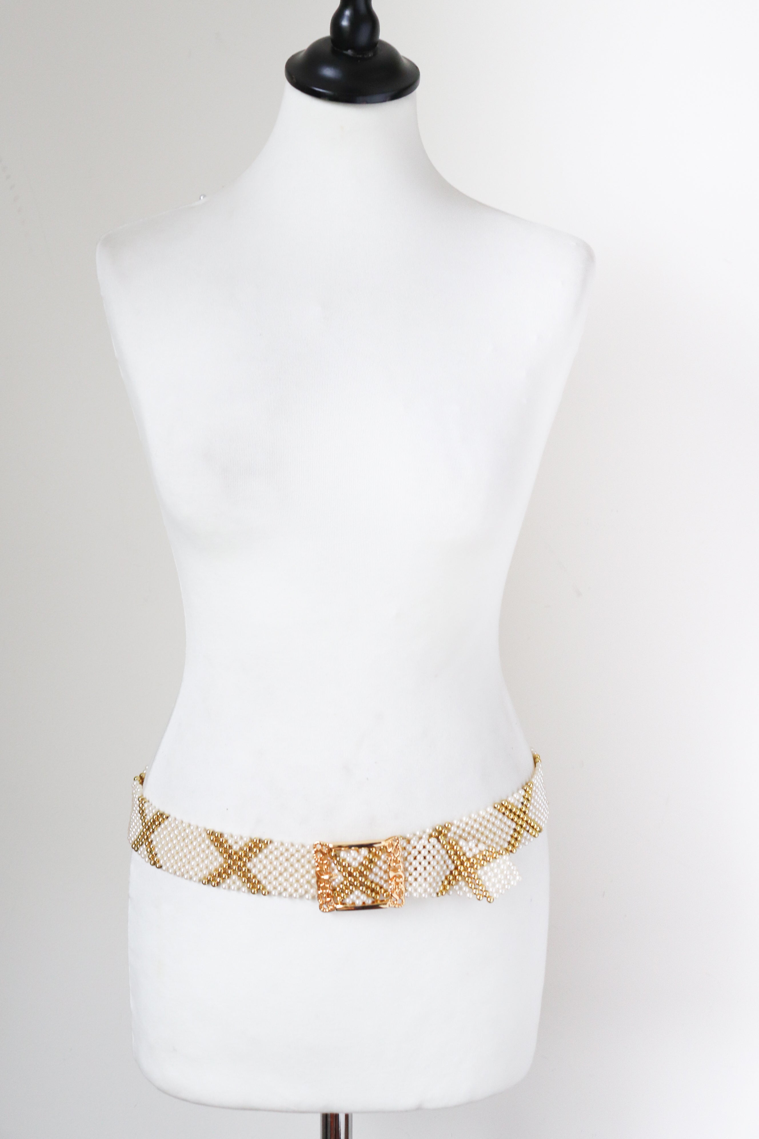 Vintage Plastic Pearl Belt / Gilt Buckle (Gold Tone) - Small / Medium