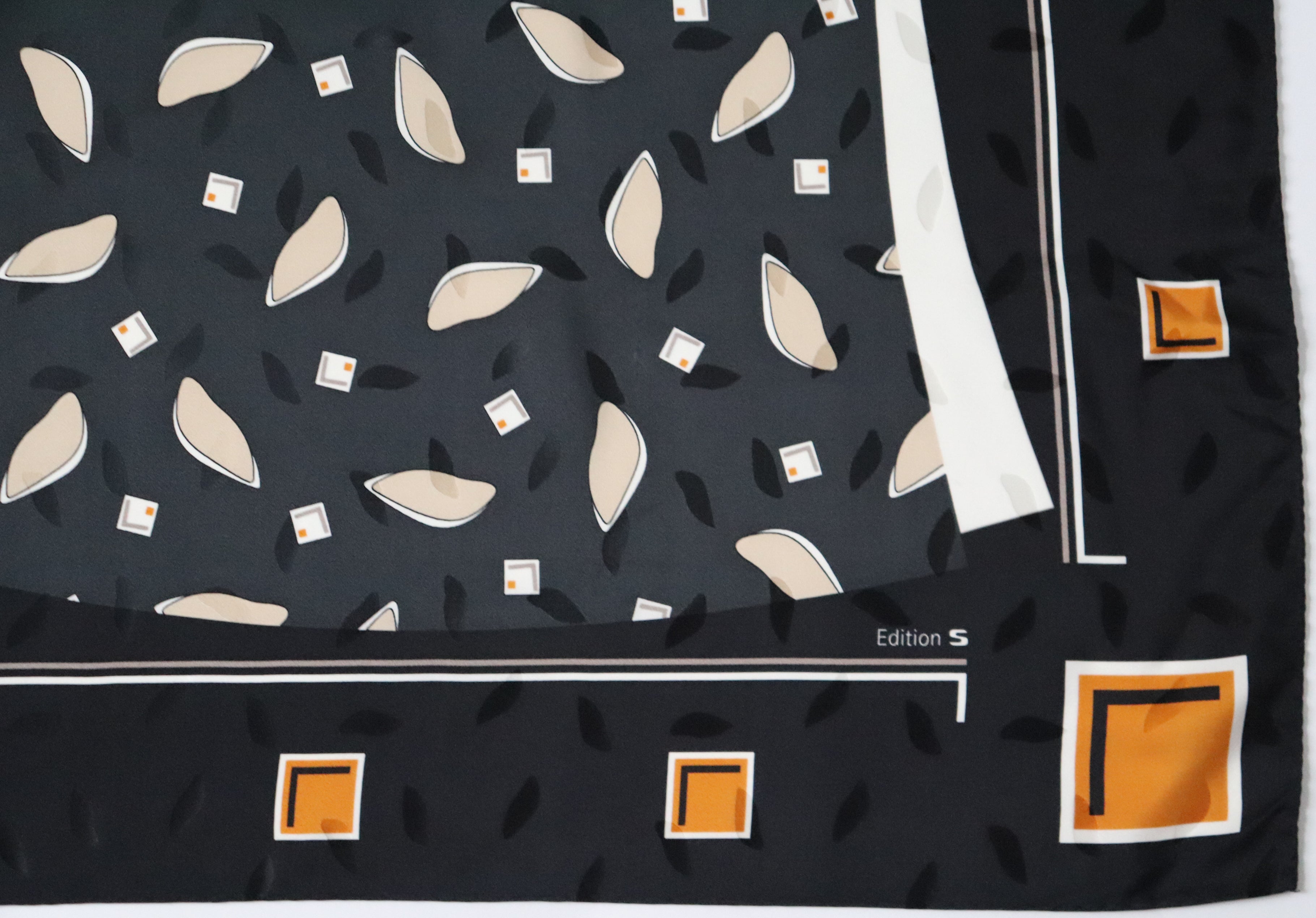 Edition S Vintage Silk Scarf - 1990s - Black / Beige - X LARGE