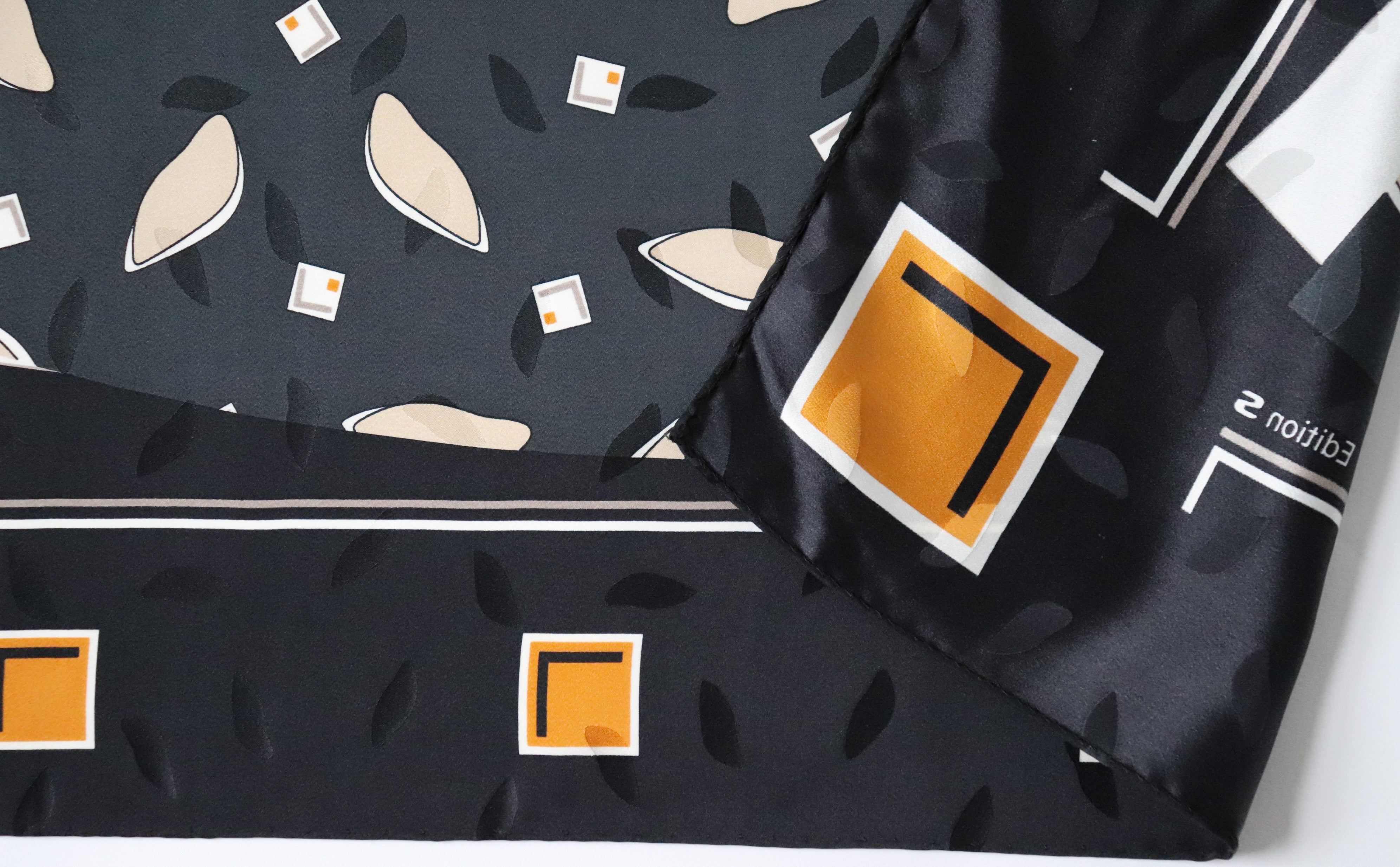 Edition S Vintage Silk Scarf - 1990s - Black / Beige - X LARGE