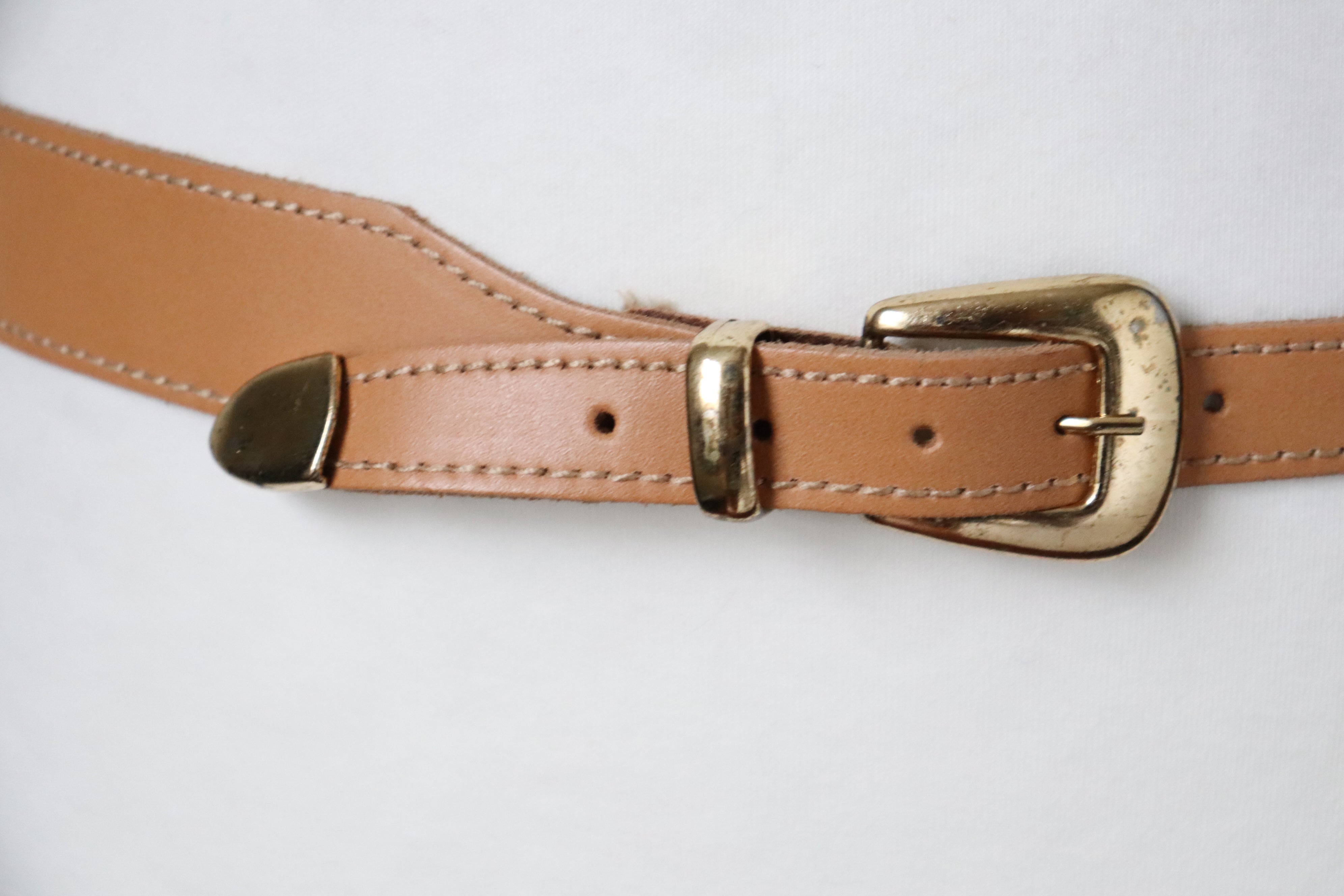 Tan FAUX Leather Vintage 1980s Western Belt - Slim - Medium