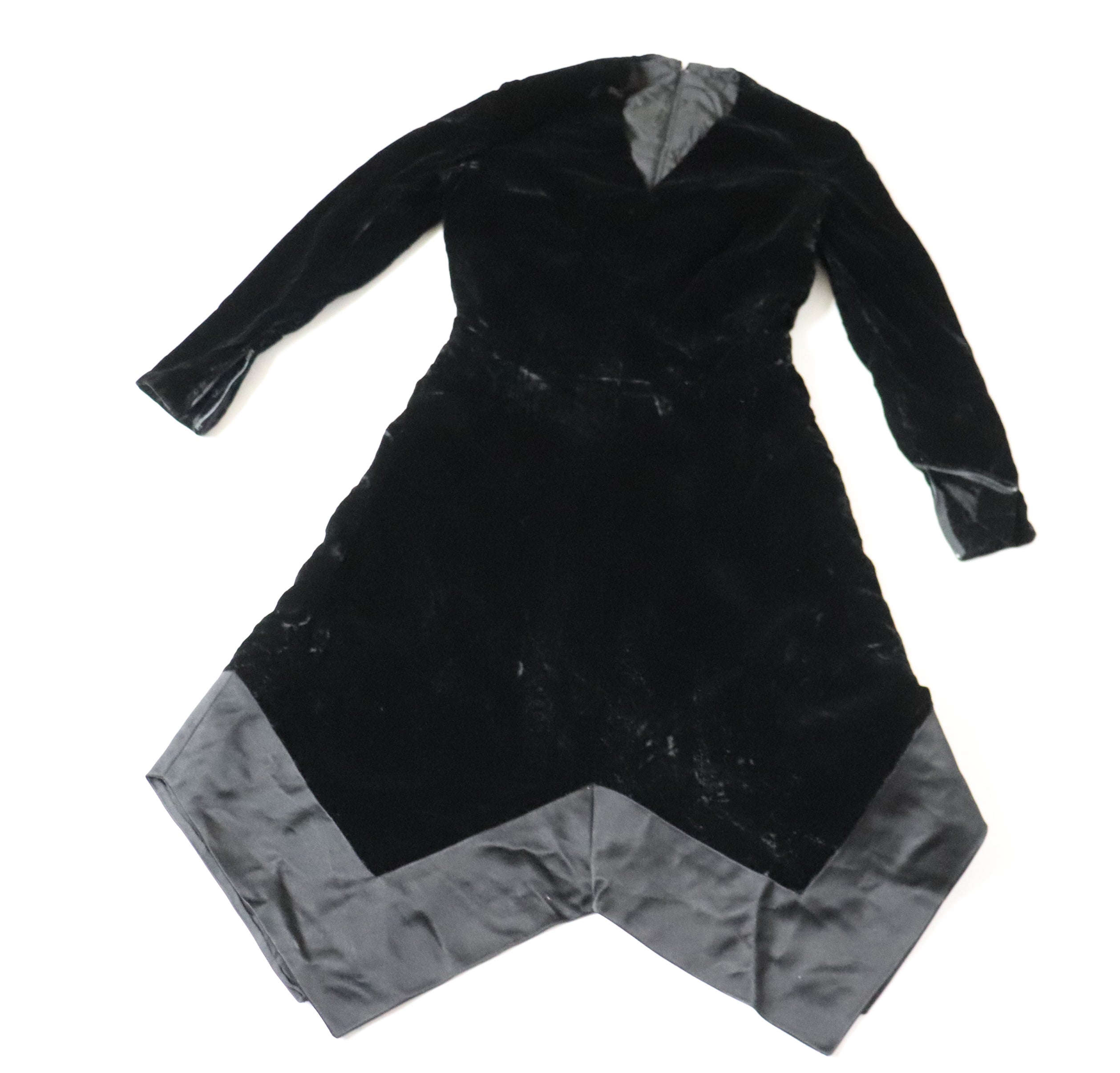 Dossi Black Velvet Long Sleeve Dress - Vintage LBD - 1960s - XXS - UK 6 / 8