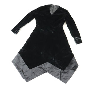 Dossi Black Velvet Long Sleeve Dress - Vintage LBD - 1960s - XXS - UK 6 / 8