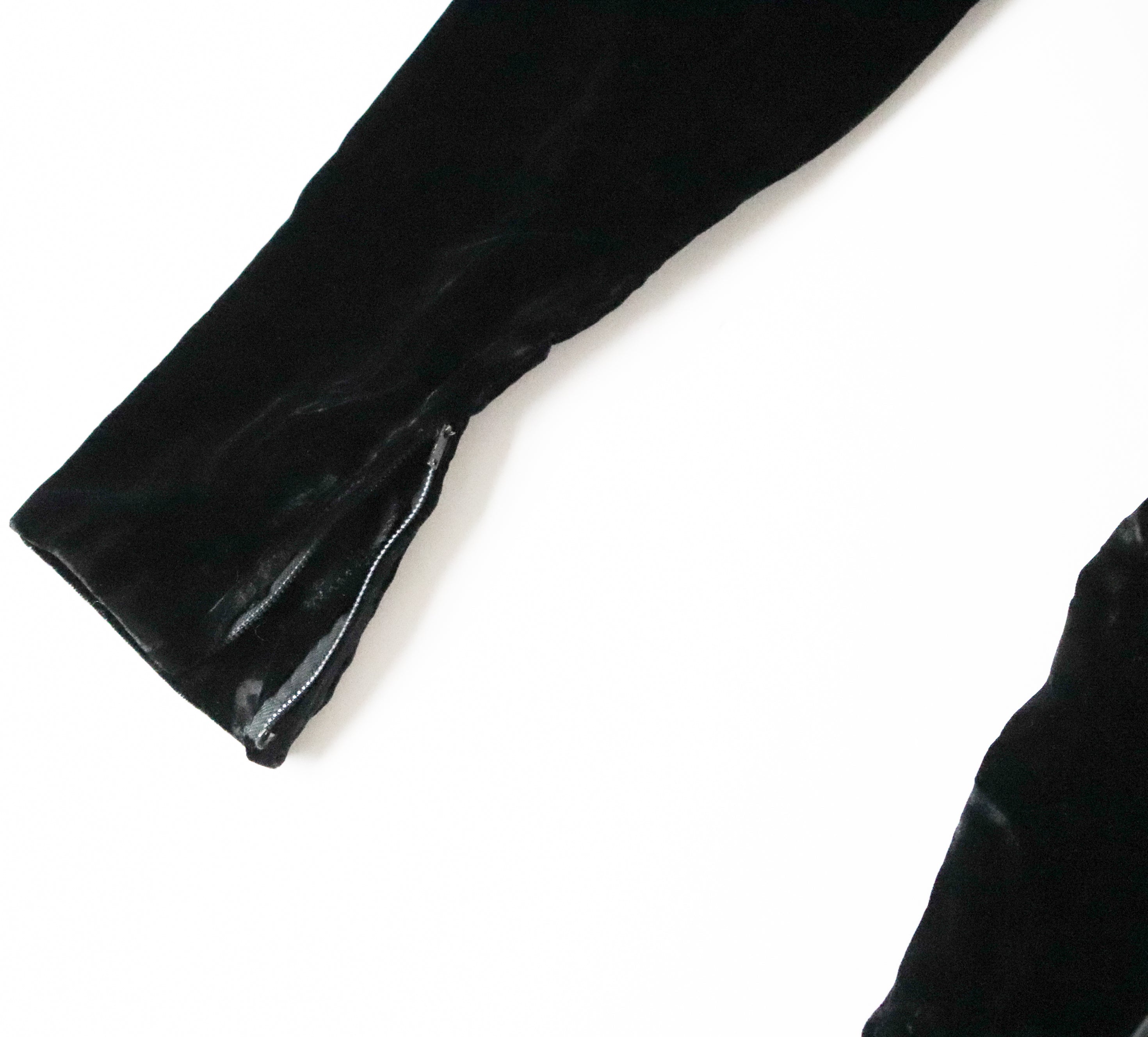 Dossi Black Velvet Long Sleeve Dress - Vintage LBD - 1960s - XXS - UK 6 / 8