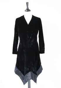 Dossi Black Velvet Long Sleeve Dress - Vintage LBD - 1960s - XXS - UK 6 / 8