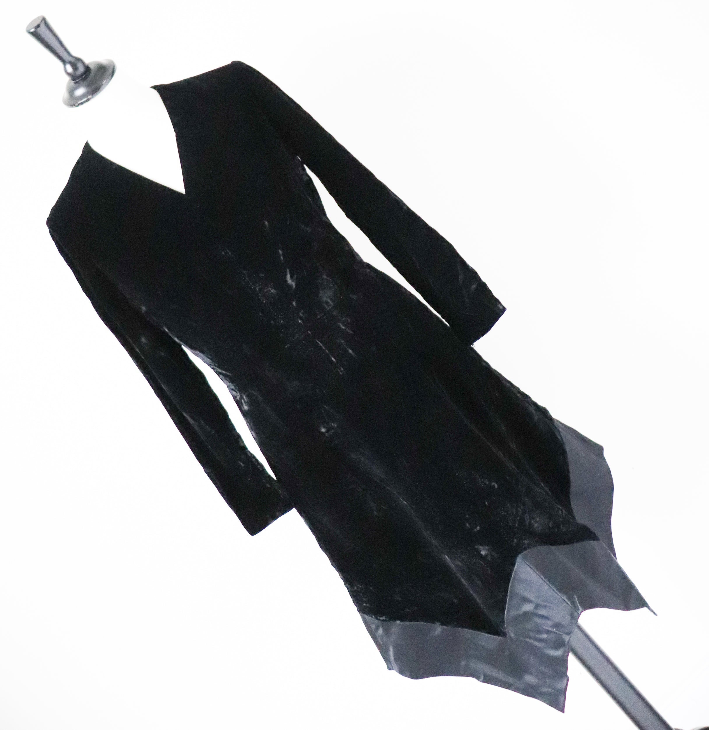 Dossi Black Velvet Long Sleeve Dress - Vintage LBD - 1960s - XXS - UK 6 / 8