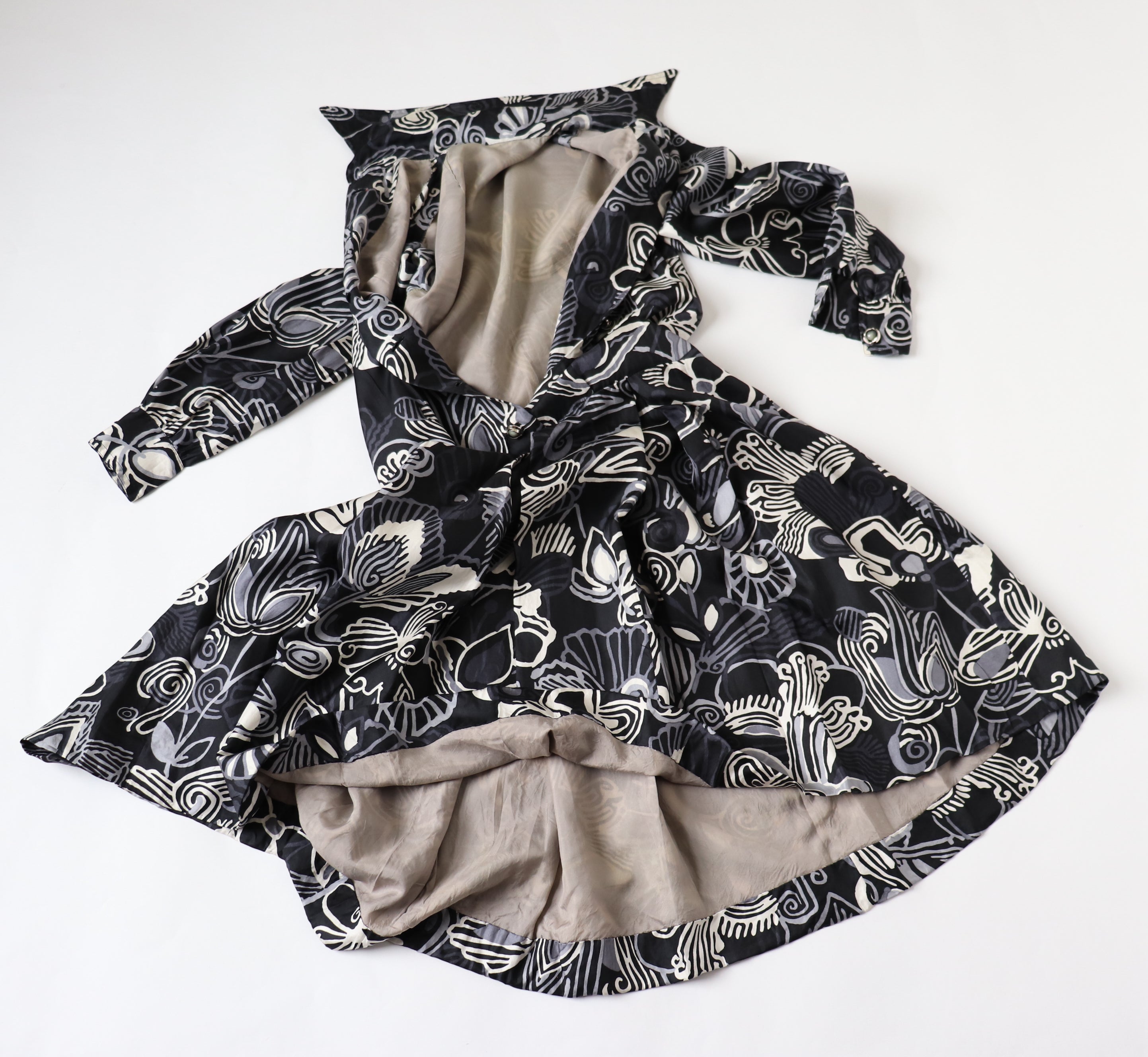Vintage 1970s Silk Dress - Psychedelic - Black / Cream - Handmade - XS / UK 8
