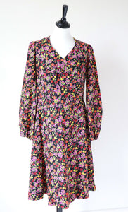 Vintage 1970s Floral Dress - Long Sleeves - 1940s Style - S / M - UK 10 / 12