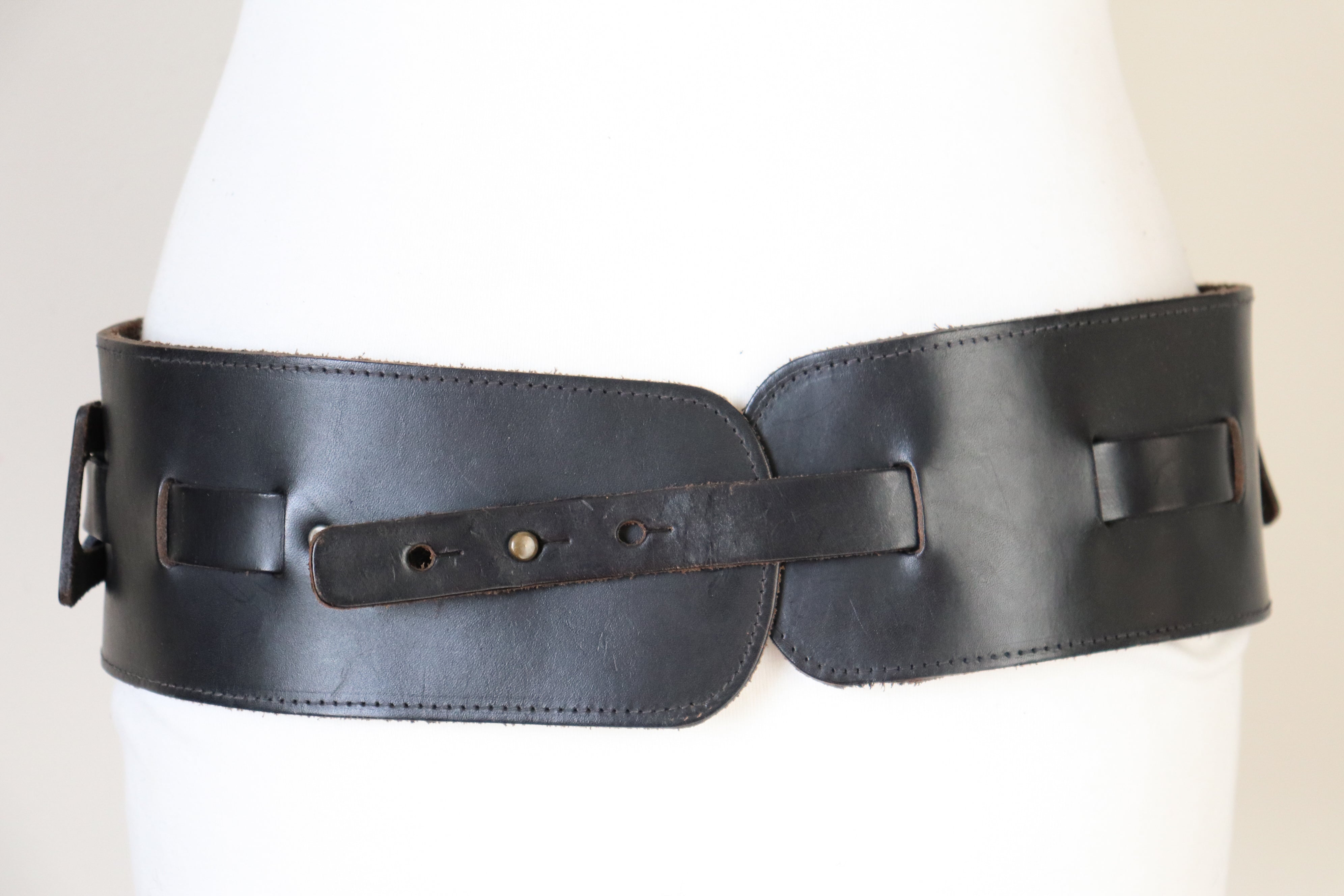 Vintage CORSET / HIPSTER Belt - Wide - Black Leather - Adjustable Medium / Small