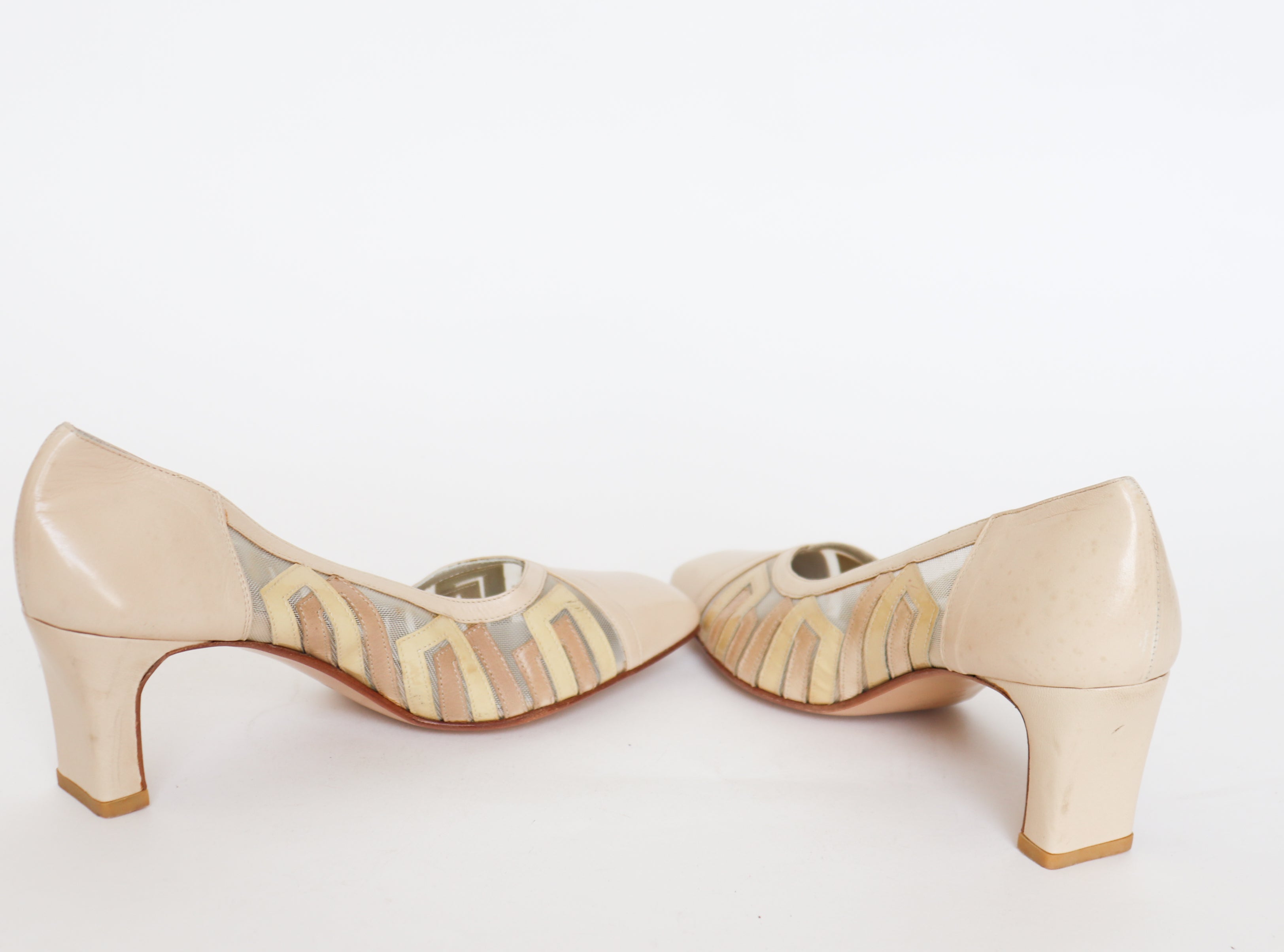 Vintage 80s Leather / Mesh Cream Heel Pumps - 39 / UK 6 (Narrow)
